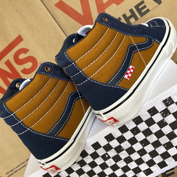 Vans Reynolds’s Navy/Golden Brown WMNS - Picture 15 of 16